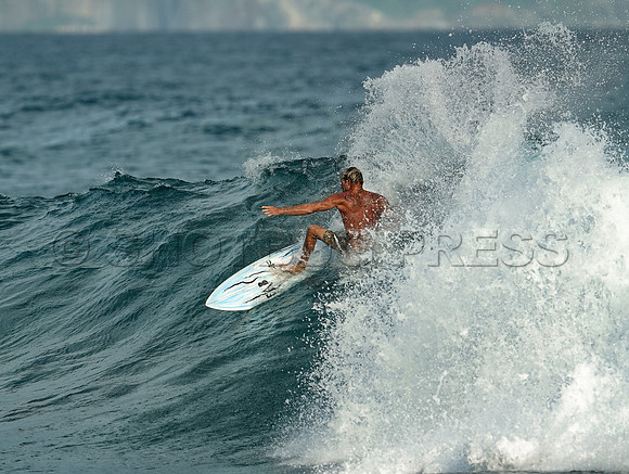 Wes Shaw Surfing 20240906 -212327