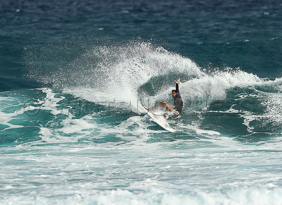 Wes Shaw Surfing 20240906 -212991