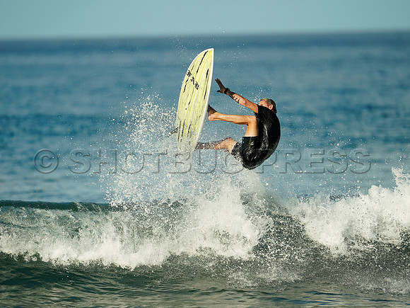 Wes Shaw Maui Surfing 20240714 -181720