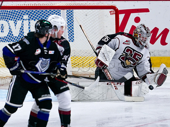 Victoria Royals fall to the Vancouver Giants 6-5 in OT at Langley Event Centre