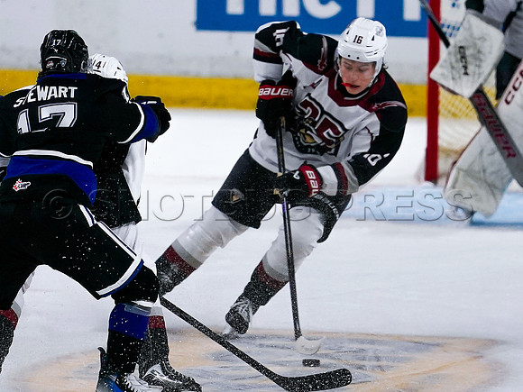 Victoria Royals fall to the Vancouver Giants 6-5 in OT at Langley Event Centre