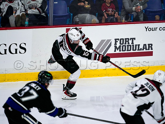 Victoria Royals fall to the Vancouver Giants 6-5 in OT at Langley Event Centre