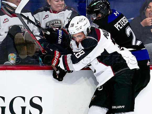 Victoria Royals fall to the Vancouver Giants 6-5 in OT at Langley Event Centre