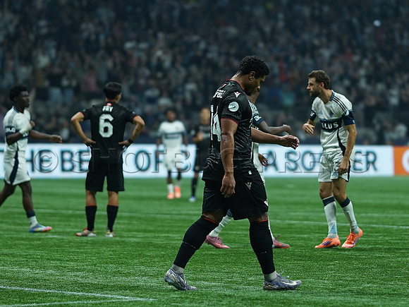 Wes Shaw Vancouver Whitecaps dominate Vancouver FC in the Telus Canadian Championship 20251001 -386746