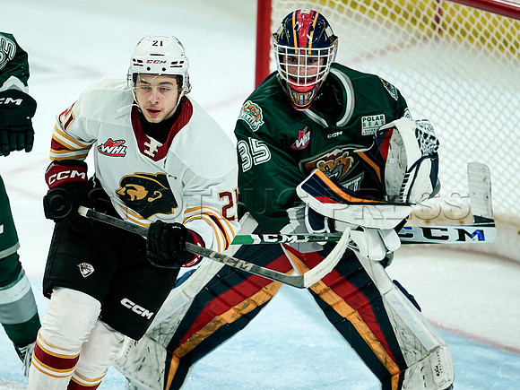 Wes Shaw Everett Silvertips skate circles around the Vancouver Giants 20241129 -253440
