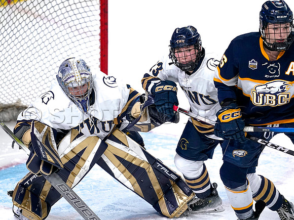 Wes Shaw-UBC Thunderbirds at Trinity Western Spartans-20251205-792