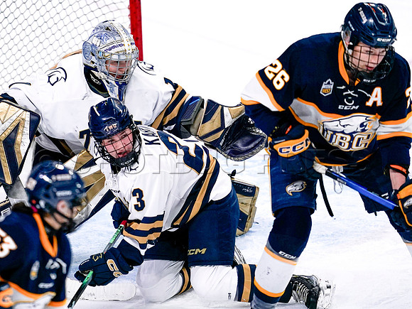 Wes Shaw-UBC Thunderbirds at Trinity Western Spartans-20251205-802