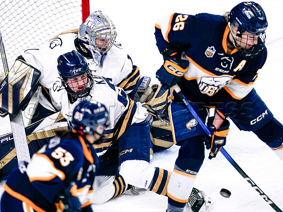 Wes Shaw-UBC Thunderbirds at Trinity Western Spartans-20251205-804