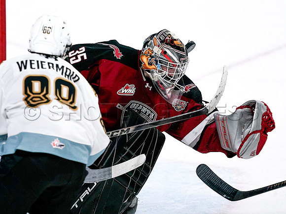 Wes Shaw-Portland Winterhawks at the Vancouver Giants-20251205-1796