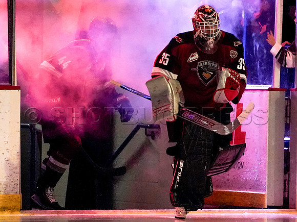 Wes Shaw-Portland Winterhawks at the Vancouver Giants-20251205-1993