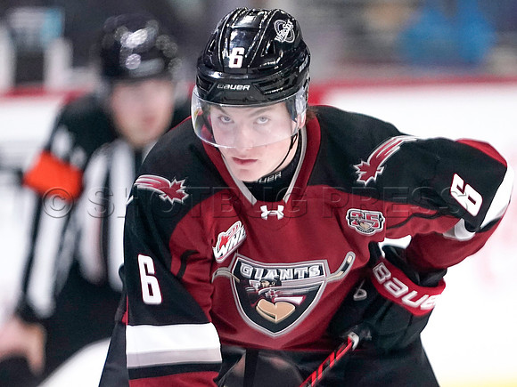 Wes Shaw-Portland Winterhawks at the Vancouver Giants-20251205-2525