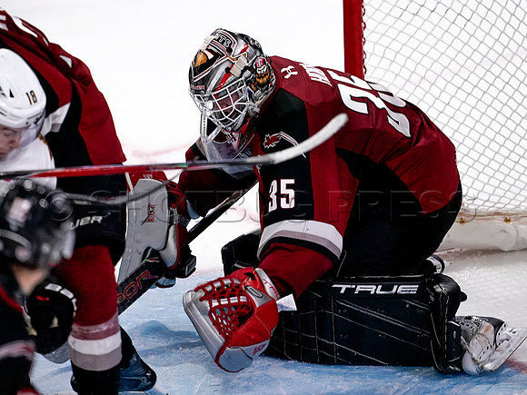 Wes Shaw-Portland Winterhawks at the Vancouver Giants-20251205-3355
