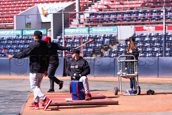Tue, Apr. 5, 2022 The Vancouver Canadians held practice today at Nat Bailey Stadium