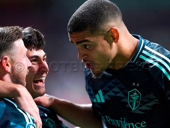Wes Shaw Vancouver Whitecaps Seattle Sounders 44830