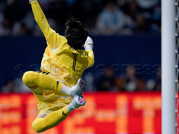 Wes Shaw Shotbug Press-Vancouver Whitecaps FC take the Portland Timbers 3-2 with a late game goal-20260404-59092