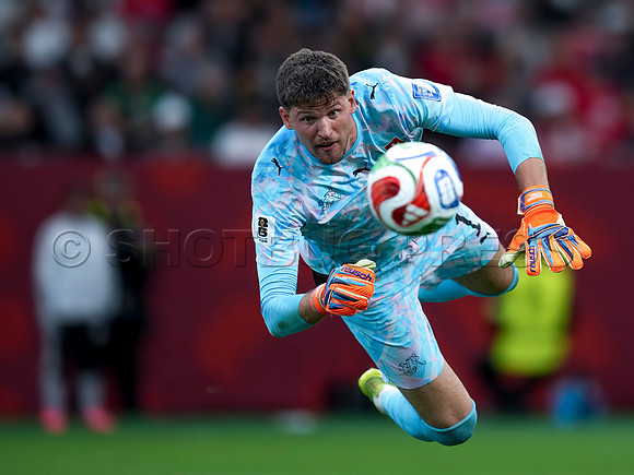 Wes Shaw Shotbug Press-Algeria falls to Switzerland 2-0 in this round of 32 action-20260702-131443