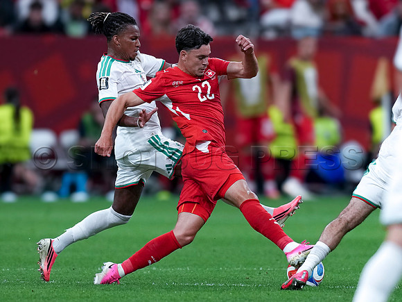 Wes Shaw Shotbug Press-Algeria falls to Switzerland 2-0 in this round of 32 action-20260702-131137