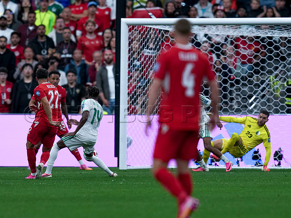 Wes Shaw Shotbug Press-Algeria falls to Switzerland 2-0 in this round of 32 action-20260702-130938