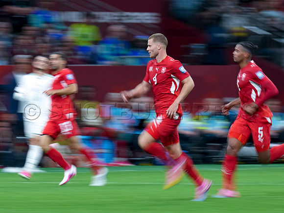Wes Shaw Shotbug Press-Algeria falls to Switzerland 2-0 in this round of 32 action-20260702-130900