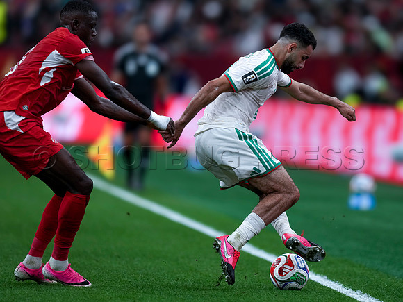 Wes Shaw Shotbug Press-Algeria falls to Switzerland 2-0 in this round of 32 action-20260702-130615