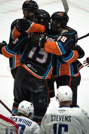 Abbotsford Canucks defeat San Diego Gulls 4-2 on Sunday, Jan 23, 2022 at Abbotsford Centre.