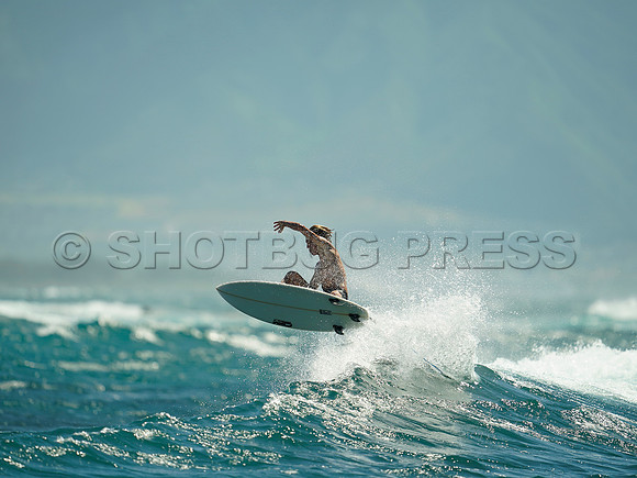 Wes Shaw Maui Surfing 20240707 -180622