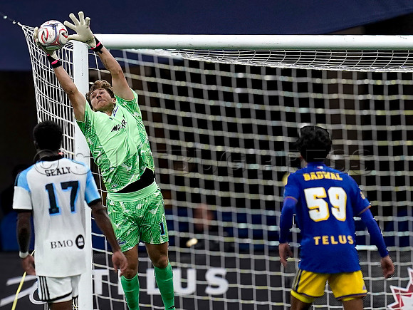 Wes Shaw Shotbug Press-CF Montreal and Vancouver Whitecaps FC tied at 1-1-20260902-207024