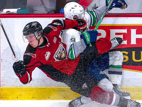 Wes Shaw Shotbug Press-Seattle Thunderbirds at the Vancouver Giants-20261010-216289