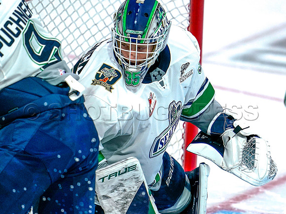 Wes Shaw Shotbug Press-Seattle Thunderbirds at the Vancouver Giants-20261010-215763