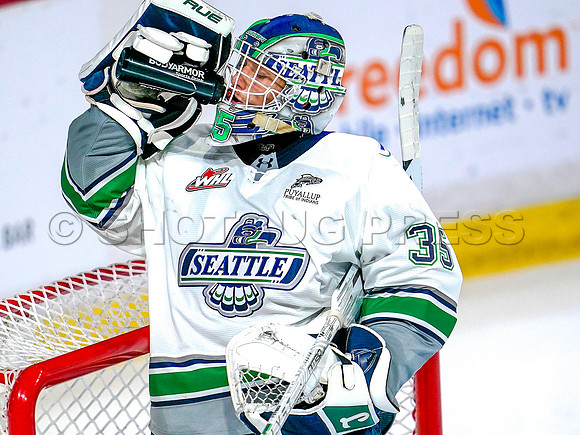 Wes Shaw Shotbug Press-Seattle Thunderbirds at the Vancouver Giants-20261010-215628