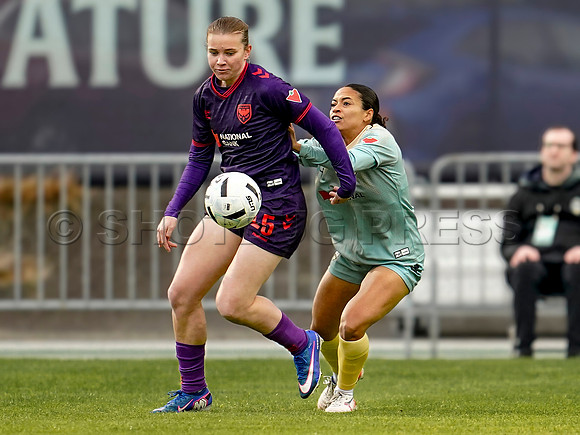 Wes Shaw Shotbug Press-Vancouver FC hold on to a 3-2 win over the Calgary Wild FC-20261025-218987