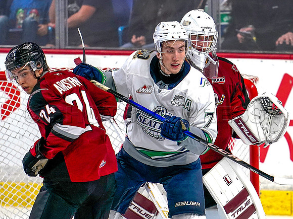 Wes Shaw Shotbug Press-Seattle Thunderbirds at the Vancouver Giants-20261010-215667