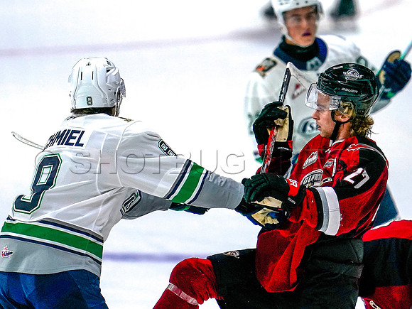 Wes Shaw Shotbug Press-Seattle Thunderbirds at the Vancouver Giants-20261010-215446