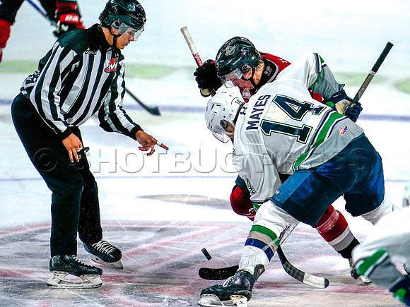 Wes Shaw Shotbug Press-Seattle Thunderbirds at the Vancouver Giants-20261010-215369