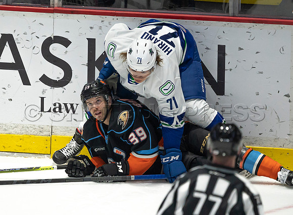 Abbotsford Canucks defeat San Diego Gulls 4-2 on Sunday, Jan 23, 2022 at Abbotsford Centre.