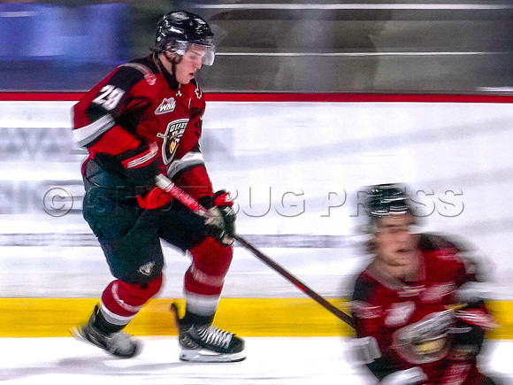 Wes Shaw Shotbug Press-Seattle Thunderbirds at the Vancouver Giants-20261010-215436