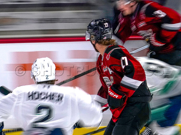 Wes Shaw Shotbug Press-Seattle Thunderbirds at the Vancouver Giants-20261010-215635