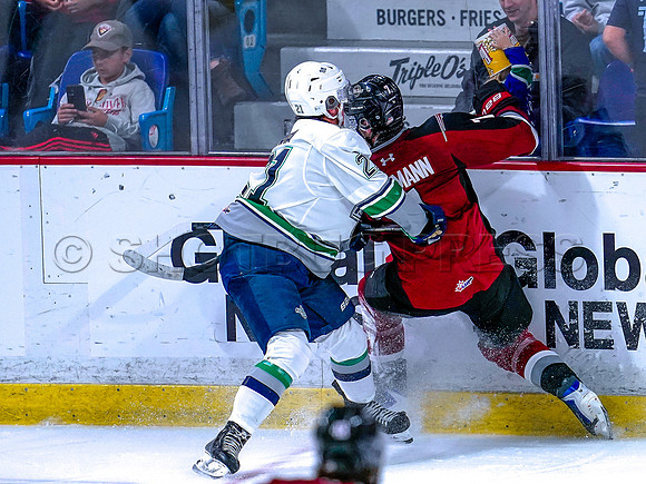 Wes Shaw Shotbug Press-Seattle Thunderbirds at the Vancouver Giants-20261010-215924