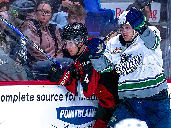 Wes Shaw Shotbug Press-Seattle Thunderbirds at the Vancouver Giants-20261010-215803