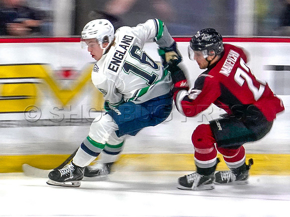 Wes Shaw Shotbug Press-Seattle Thunderbirds at the Vancouver Giants-20261010-215532