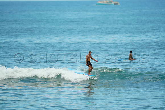 Wes Shaw Maui Surfing 20240714 -179437