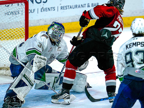 Wes Shaw Shotbug Press-Seattle Thunderbirds at the Vancouver Giants-20261010-216247