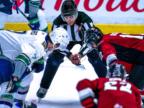 Wes Shaw Shotbug Press-Seattle Thunderbirds at the Vancouver Giants-20261010-215833