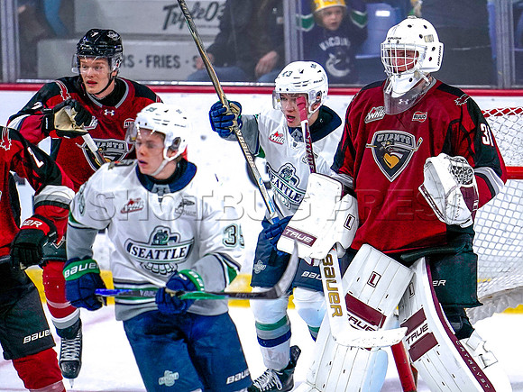 Wes Shaw Shotbug Press-Seattle Thunderbirds at the Vancouver Giants-20261010-215928