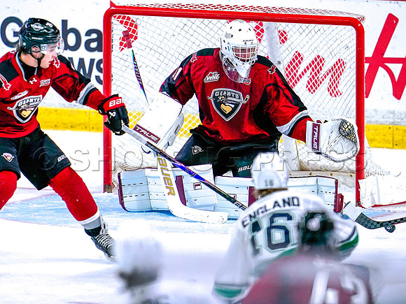 Wes Shaw Shotbug Press-Seattle Thunderbirds at the Vancouver Giants-20261010-216143