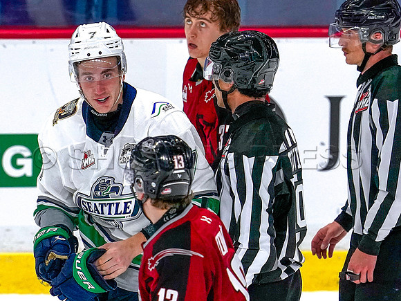 Wes Shaw Shotbug Press-Seattle Thunderbirds at the Vancouver Giants-20261010-216492