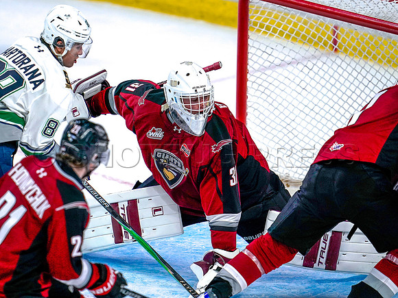 Wes Shaw Shotbug Press-Seattle Thunderbirds at the Vancouver Giants-20261010-216334