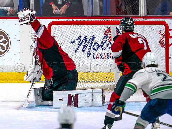 Wes Shaw Shotbug Press-Seattle Thunderbirds at the Vancouver Giants-20261010-215400