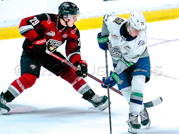 Wes Shaw Shotbug Press-Seattle Thunderbirds at the Vancouver Giants-20261010-216561
