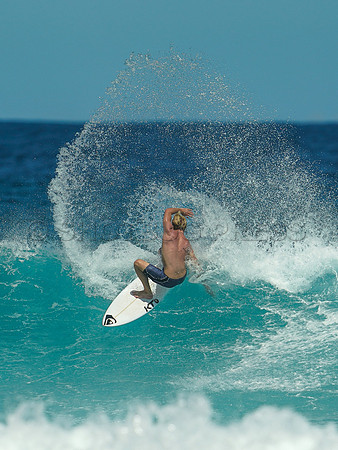 Wes Shaw Surfing 20240910 -217278